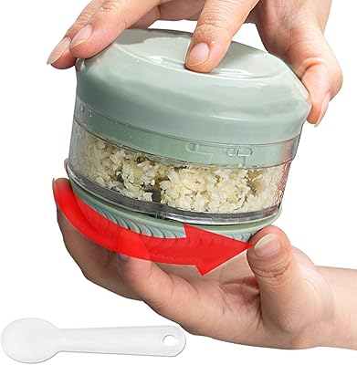 Mini manual chopper Voirdek with wireless kitchen tool to chop meat.. Experience convenient online shopping on DIAYTAR Nigeria — wide selection and affordable delivery.