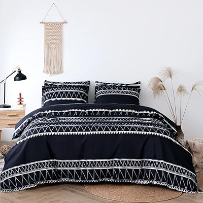 Tokokimo queen size 3 -room bed set black duvet cover.. DIAYTAR NIGERIA revolutionizes online shopping with competitive prices and reliable 5-8 day delivery.