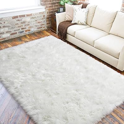 Soft carpet in Lucas sheep's fucking, 5 x 8 feet, white.. Experience the ease of modern shopping with DIAYTAR NIGERIA's comprehensive platform and quick delivery.