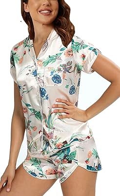 Alcea rosea set short pajamas in silk satin for women.. DIAYTAR NIGERIA combines extensive product options with budget-friendly prices, delivered in 5-8 days.