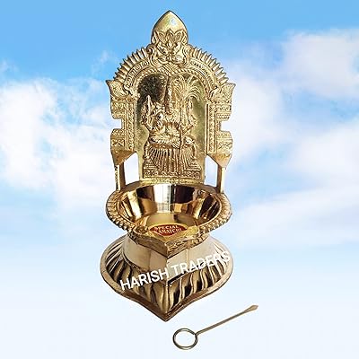 Naayagi ® - Kanchipuram Kamakshi Vilakku / Diya - Fabriqué en Laiton Pur - 7 "de Hauteur Avec Laiton / Correteur Riche (Couleur or).. DIAYTAR NIGERIA makes online shopping accessible to all with budget-friendly prices and reliable delivery.