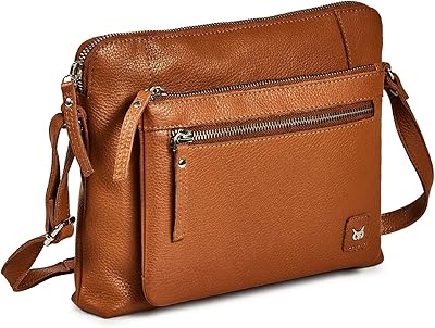 Small handbag in real leather with flexible grain - luxury shoulder bag with triple zipper for women.. DIAYTAR NIGERIA: Your one-stop e-commerce destination with affordable prices and nationwide delivery in 5-8 days.