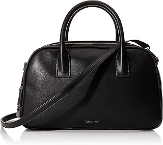Calvin Klein Modern Essentials organizing bag for women, Calvin Klein size, with modern design, black.. Thousands of items at your fingertips — DIAYTAR Nigeria makes it happen.
