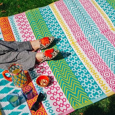 Colorful waterproof outdoor carpet - Light non -slip plastic mat with geometric pattern - for garden, patio, terrace, bathroom, utility, picnic 47 "x 70".. Join the movement — fast, affordable shopping only at DIAYTAR Nigeria.