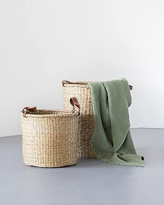 Utopia. Storage basket in Natural Soft Mind Hand Woven Morella, Decorative Flower Pot Interior and Outdoor, Size M.. Transform your online shopping experience with DIAYTAR NIGERIA's affordable and diverse marketplace.