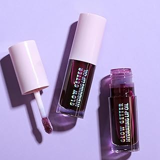 Moisturizing oil for the lips Moira GLOW GITTER (005, BERRY BERRY).. Experience the DIAYTAR difference with our vast product selection and delivery within 5-8 days.
