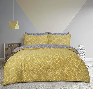 Reversible and soft bed set with geometric ocher Sleepdown geometric pattern with square polka dot pillow - Double size (200 cm x 200 cm).. DIAYTAR NIGERIA puts thousands of products at your fingertips with affordable prices and delivery within a week.