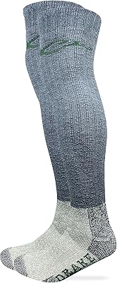 Wool woolen socks thick merino for men, set of 1 pair.. DIAYTAR NIGERIA connects you with thousands of products at competitive prices, delivered within a week.