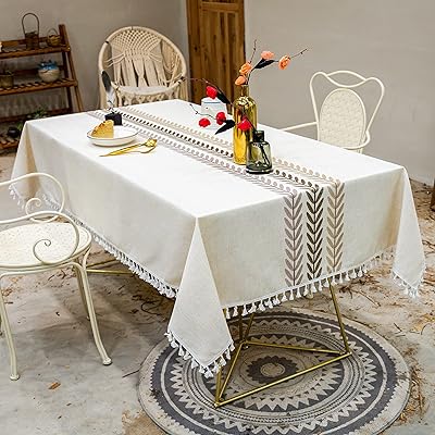 Rectangular tablecloth Vicola sustainable table cover for 4 to 8.. DIAYTAR NIGERIA connects desires with reality through affordable prices and reliable delivery service.